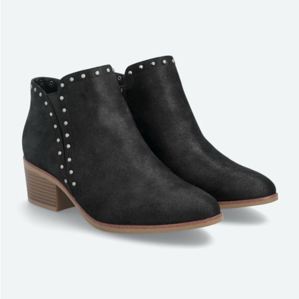 MIA Black Studded Ankle Booties NWOT